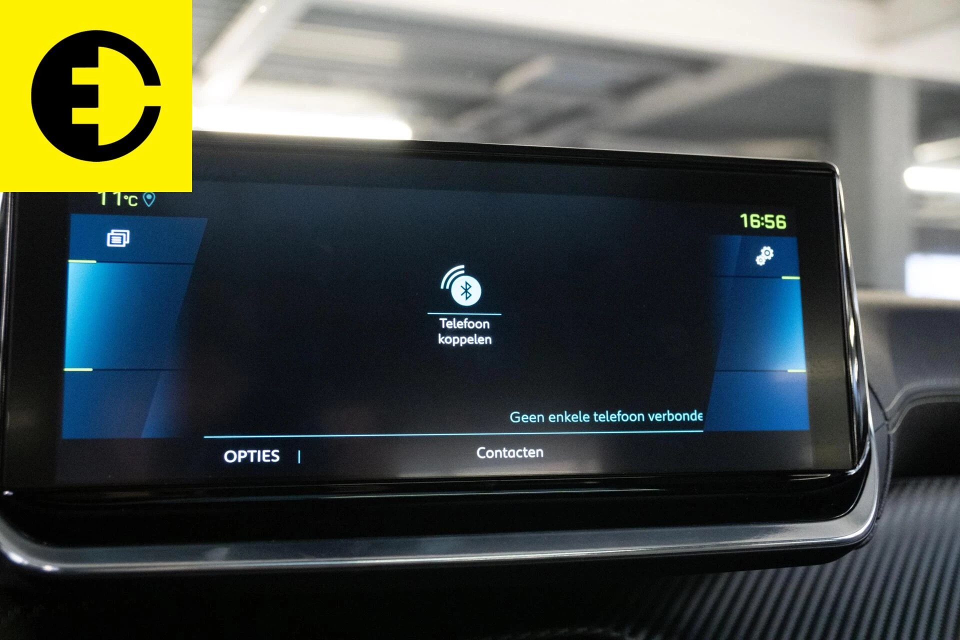 Hoofdafbeelding Peugeot e-2008