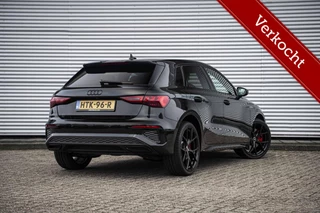 Audi A3 Sportback 45 TFSI e Competition Hybride | Vol opties | S-line | Panoramadak | B&O | Matrix | Sfeer | 19 inch |