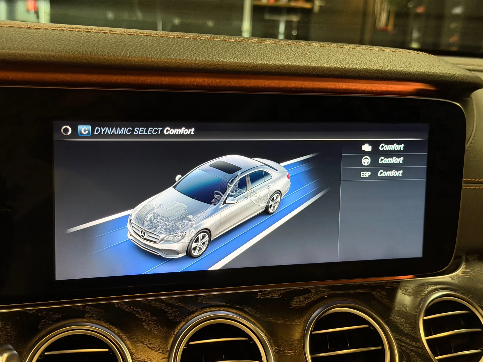 Hoofdafbeelding Mercedes-Benz E-Klasse