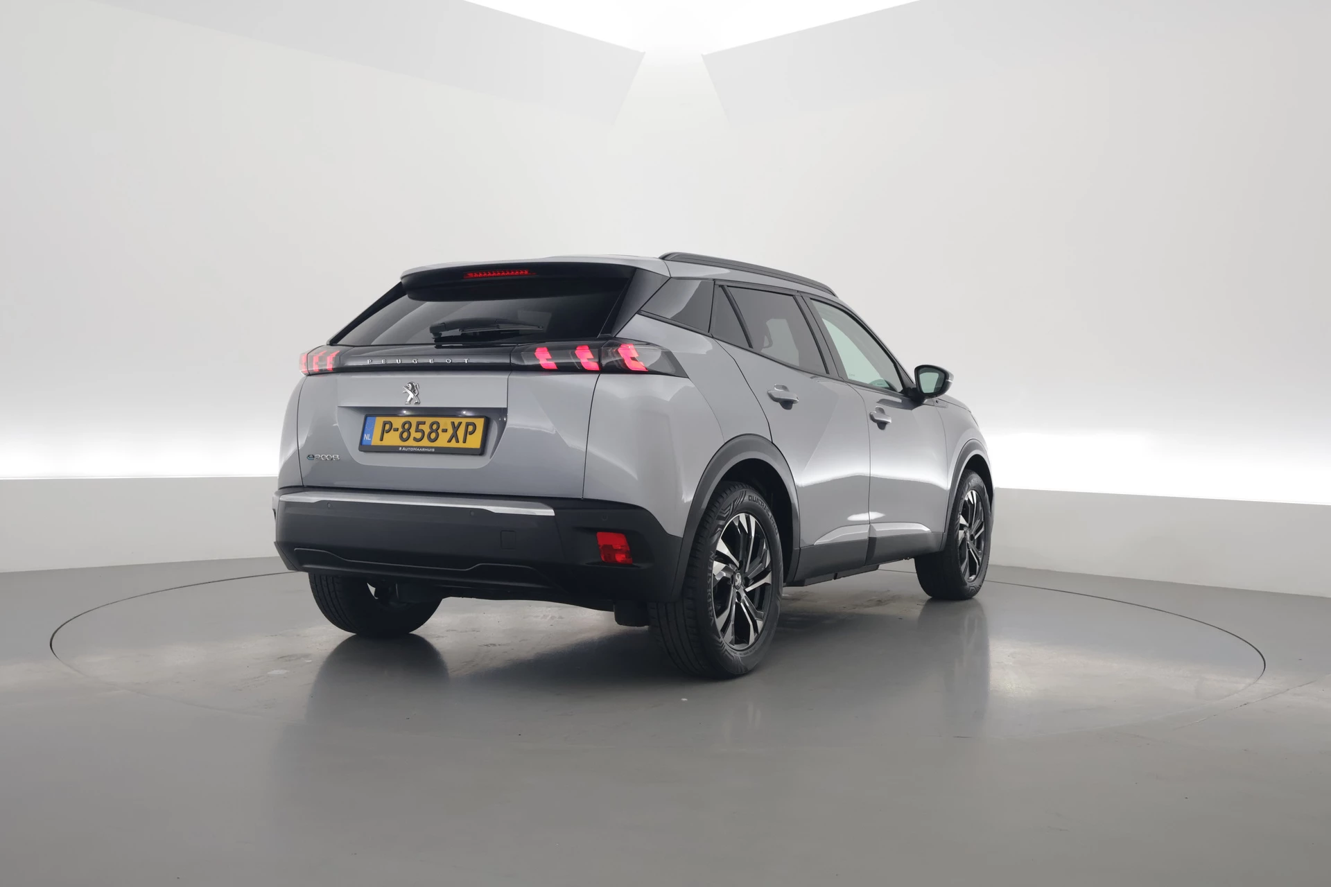 Hoofdafbeelding Peugeot e-2008