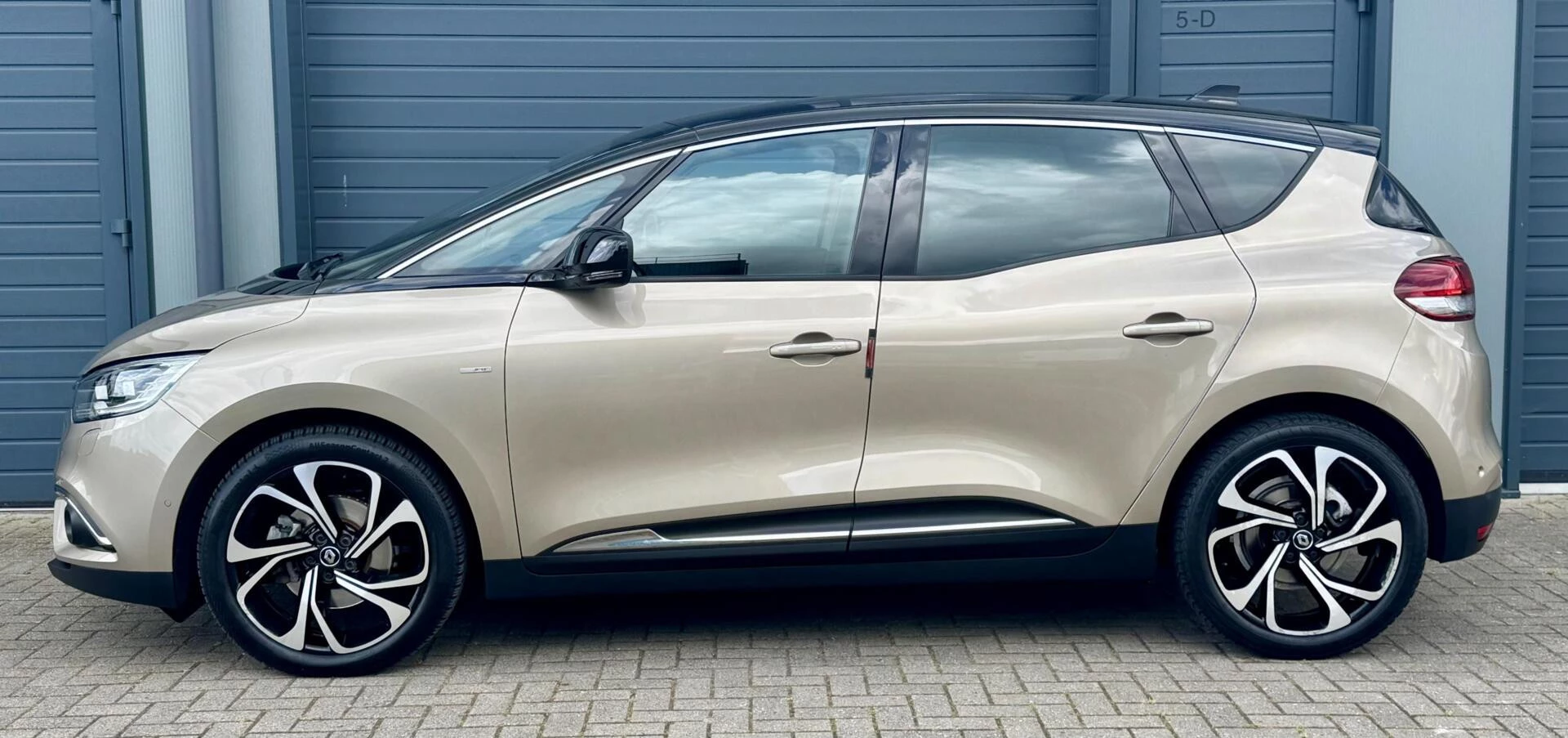 Hoofdafbeelding Renault Scénic