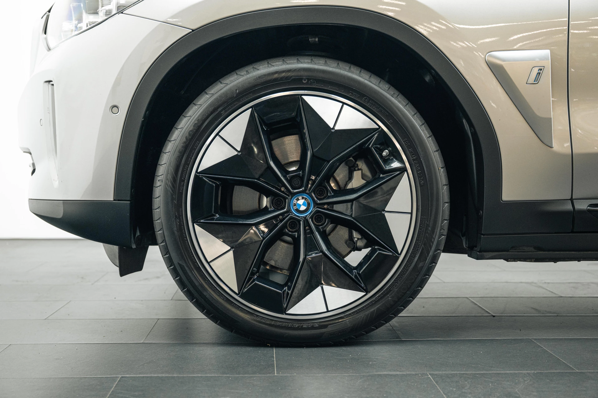 Hoofdafbeelding BMW iX3