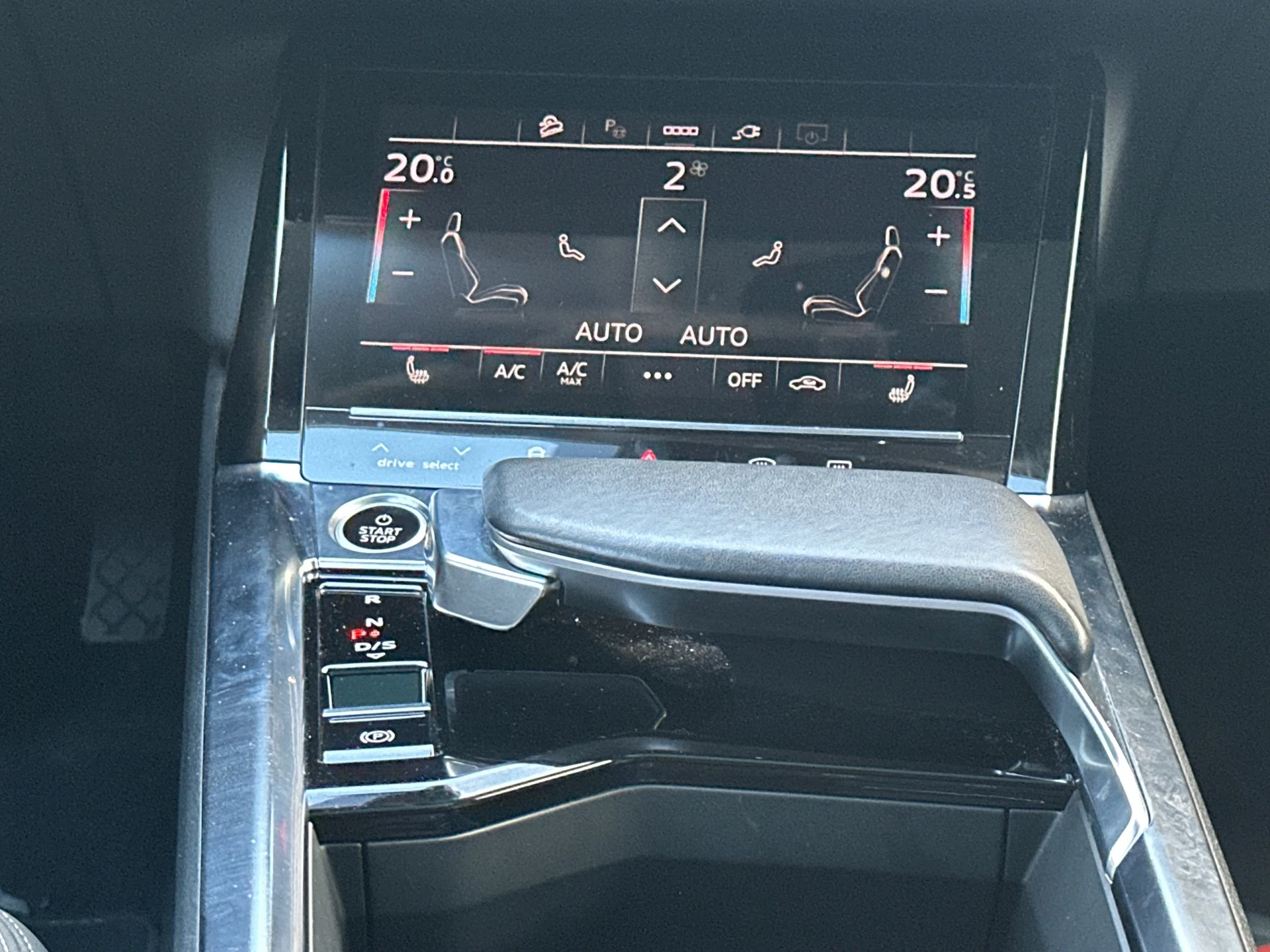 Hoofdafbeelding Audi e-tron