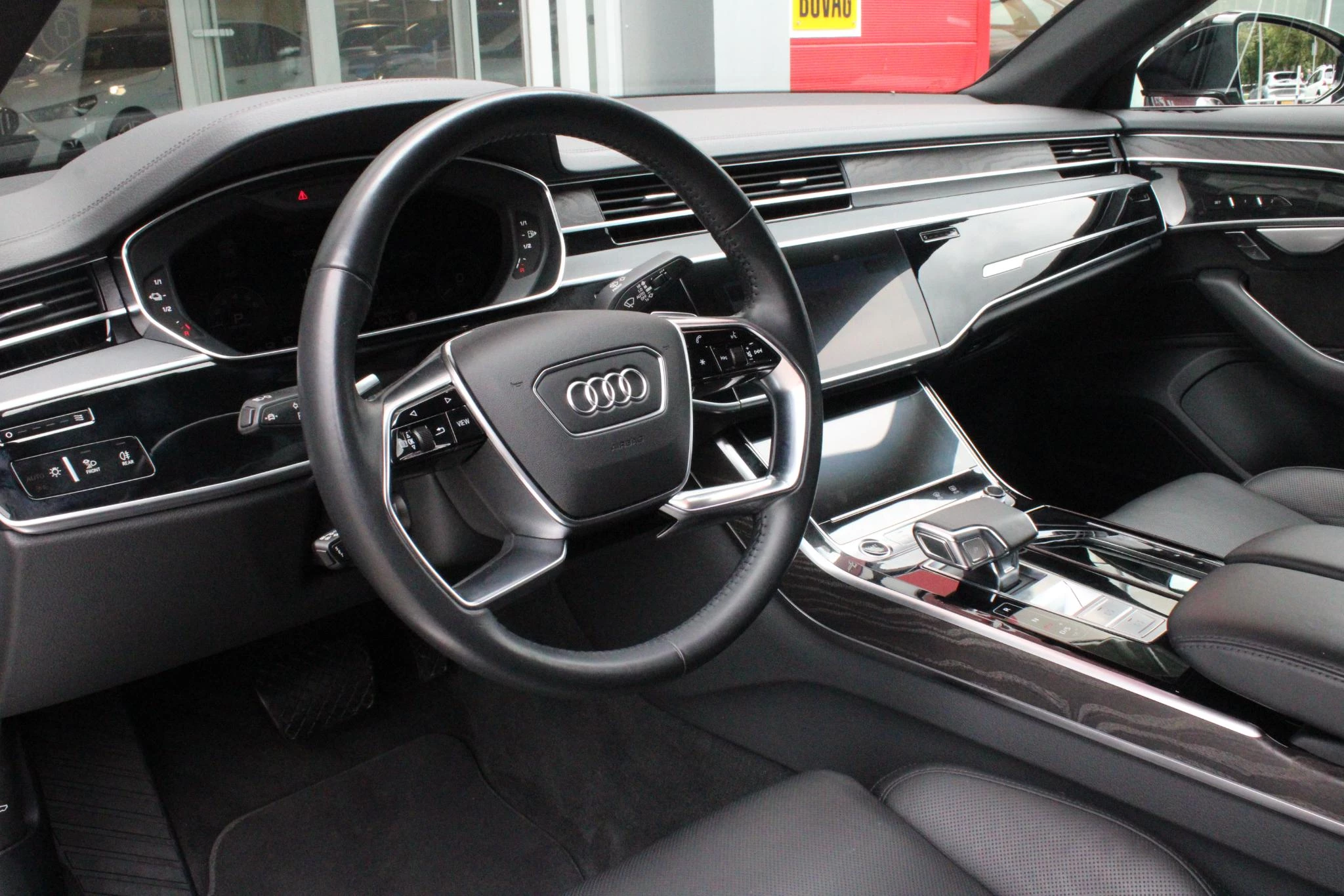 Hoofdafbeelding Audi A8