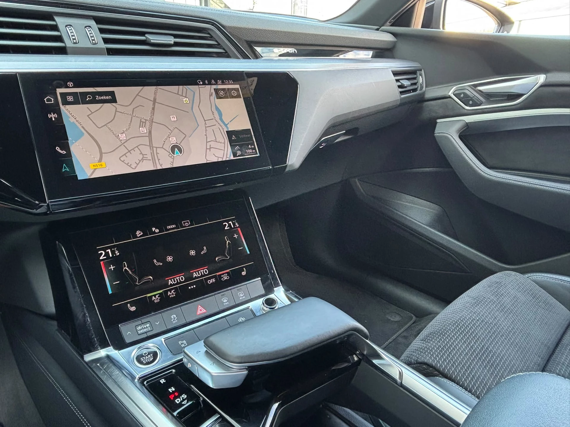 Hoofdafbeelding Audi e-tron