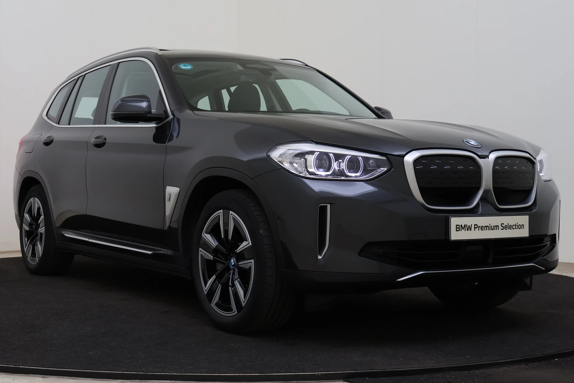 Hoofdafbeelding BMW iX3