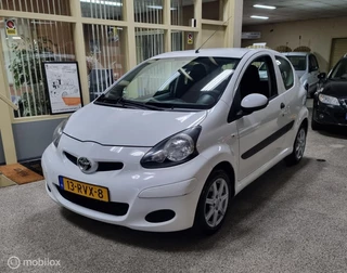 Hoofdafbeelding Toyota Aygo Toyota Aygo 1.0-12V Now AIRCO elektrische ramen