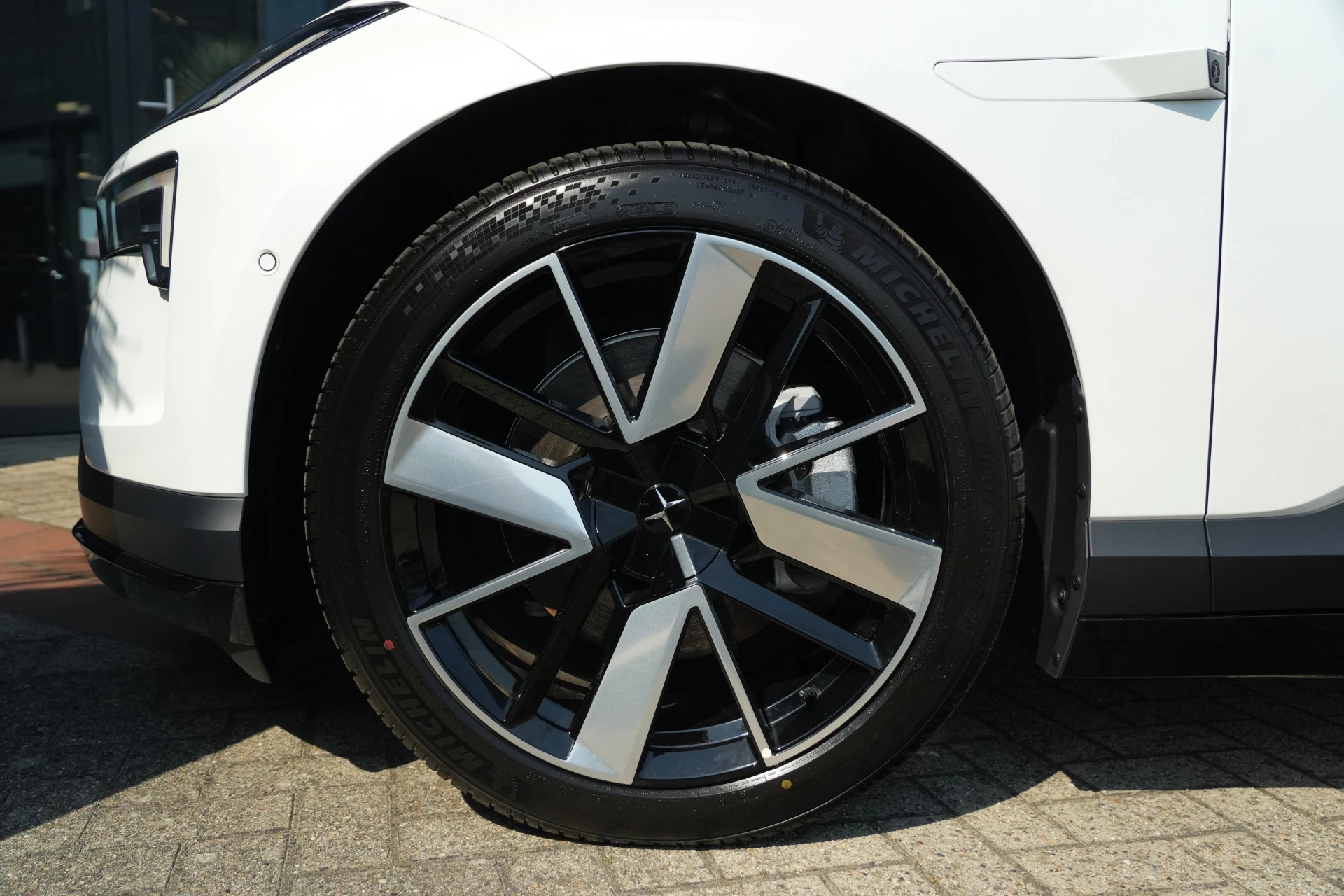 Hoofdafbeelding Polestar 4