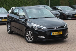 Hyundai i20 1.0 T-GDI Comfort / Trekhaak / Camera / Navigatie / Parkeerhulp achter / Cruise Control / Bluetooth / LMV