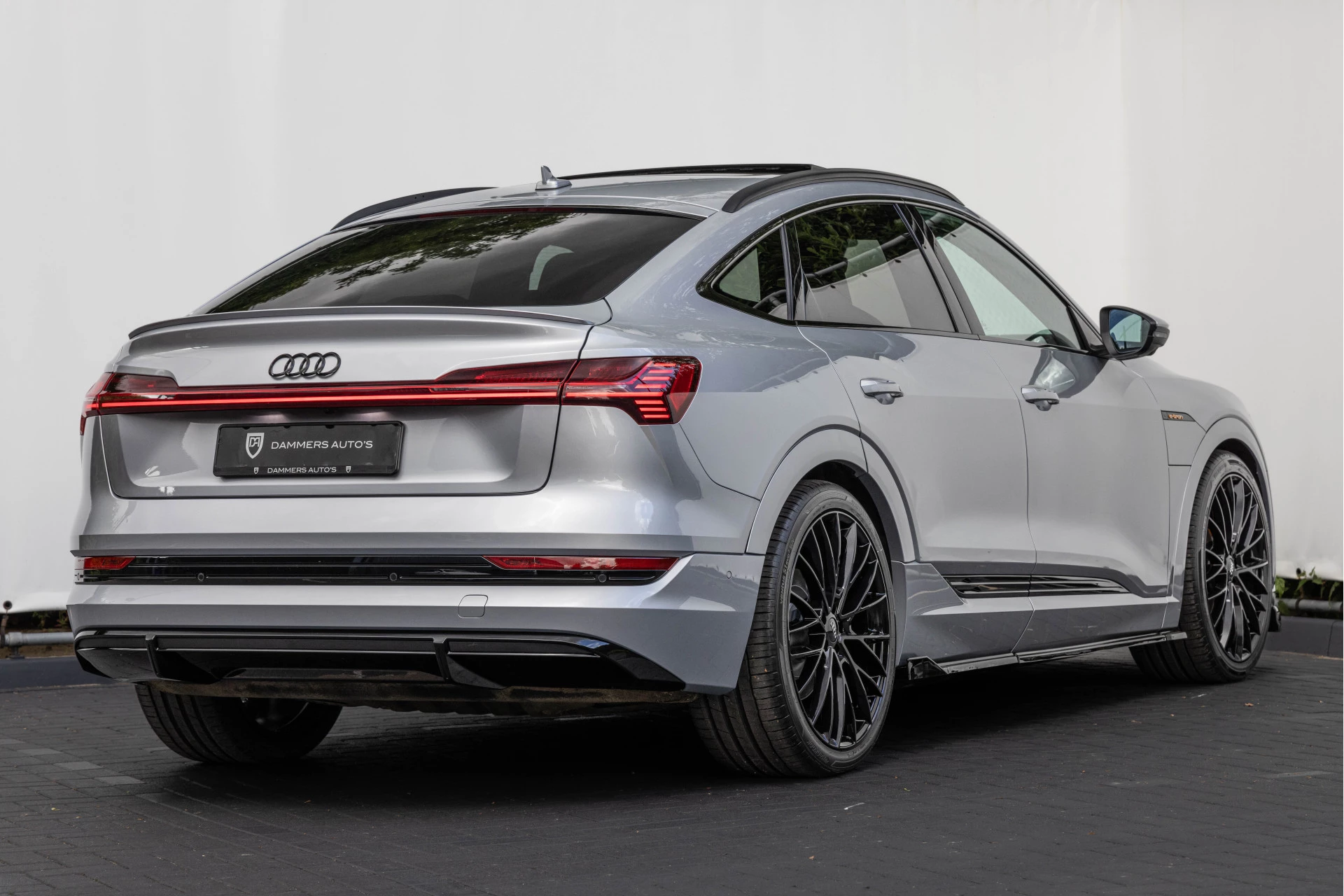 Hoofdafbeelding Audi e-tron