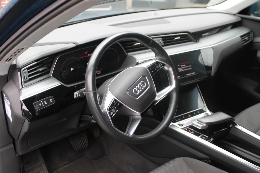 Hoofdafbeelding Audi e-tron