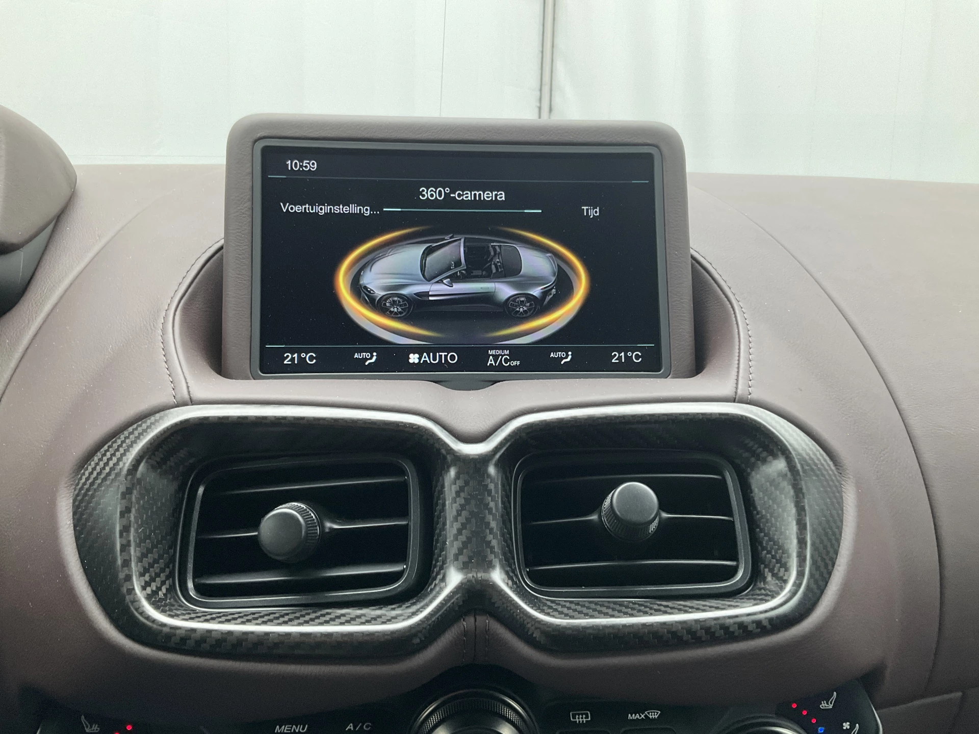 Hoofdafbeelding Aston Martin V8 Vantage