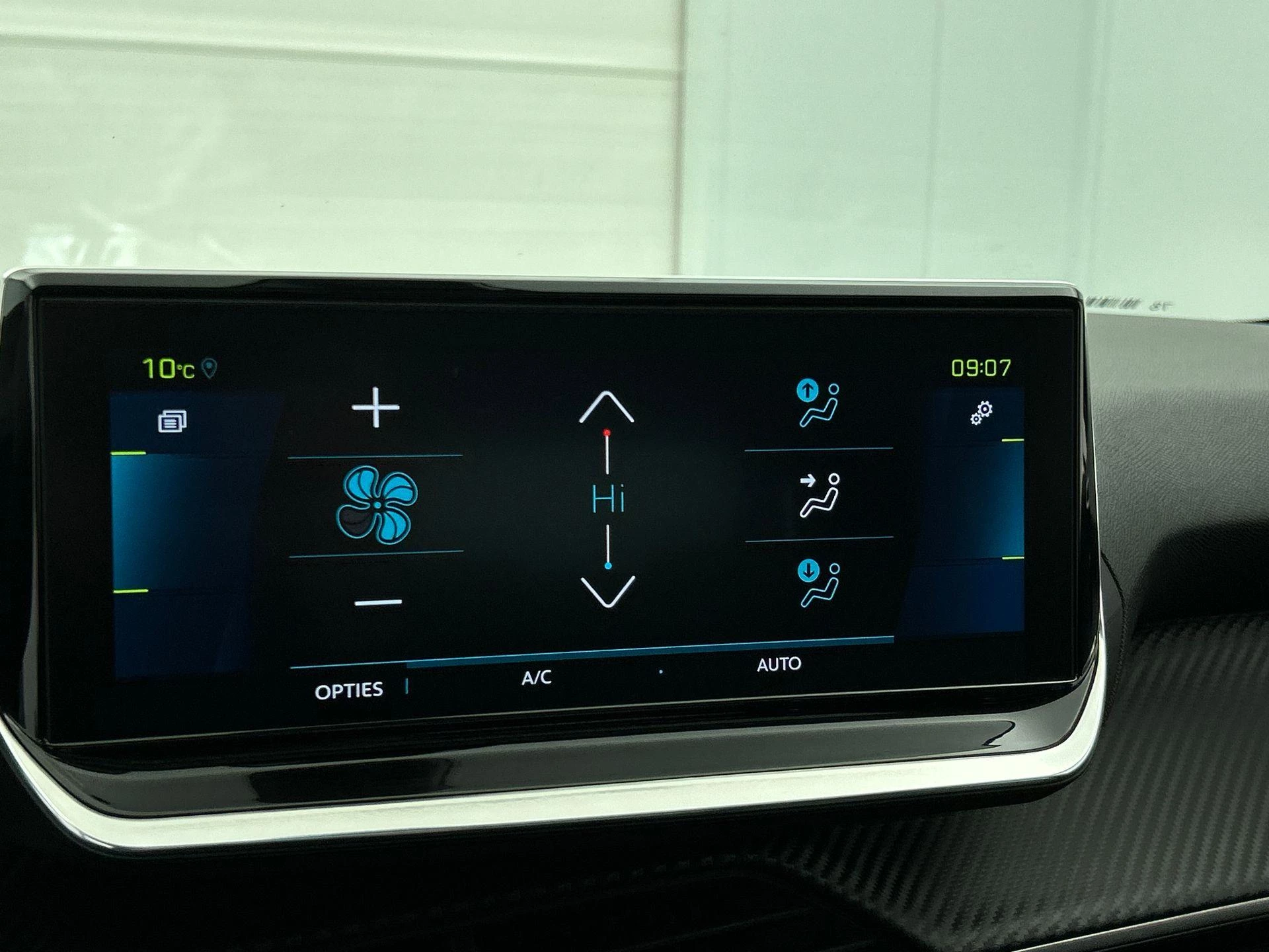 Hoofdafbeelding Peugeot e-208