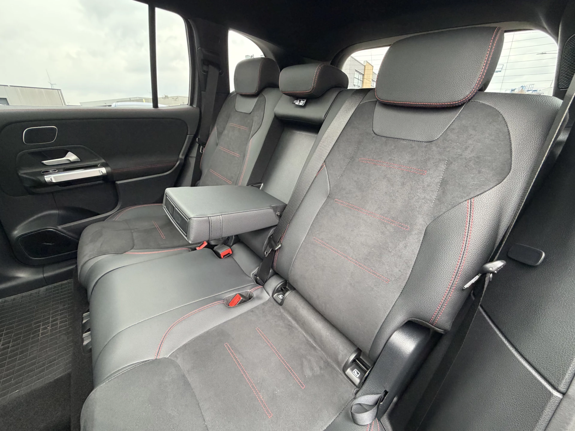 Hoofdafbeelding Mercedes-Benz EQB