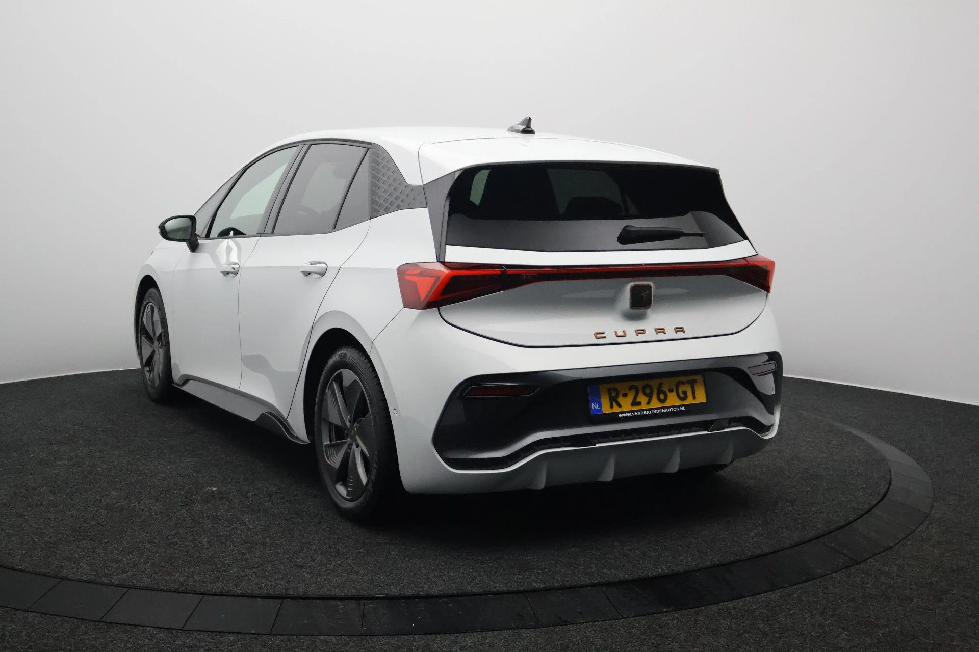 Hoofdafbeelding CUPRA Born