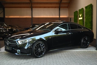 Hoofdafbeelding Mercedes-Benz CLS Mercedes-Benz CLS-klasse 300 d Edition 1 - AMG - Burmester - HUD - Distronic+ - 360 Camera - Designo