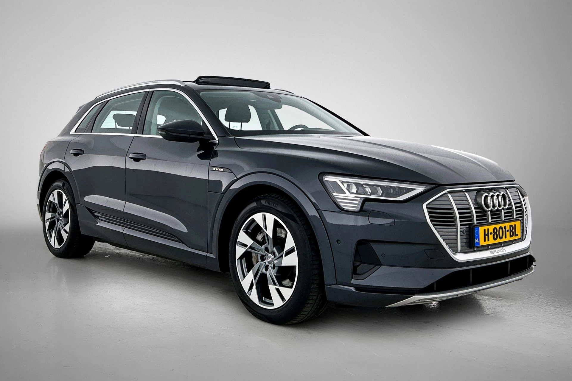 Hoofdafbeelding Audi e-tron