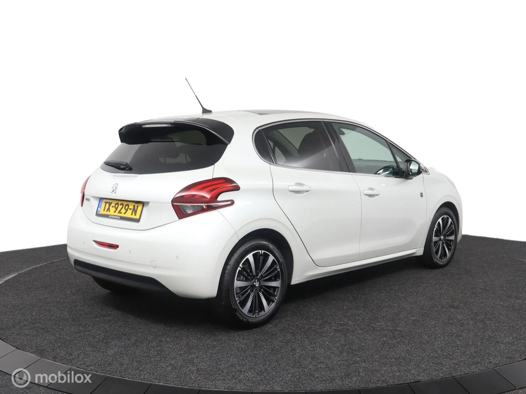 Hoofdafbeelding Peugeot 208