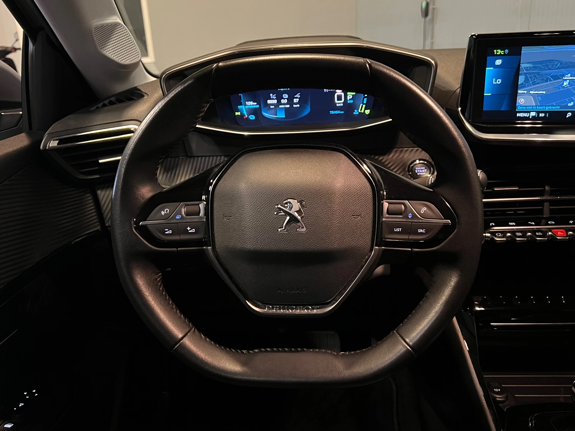 Hoofdafbeelding Peugeot e-208