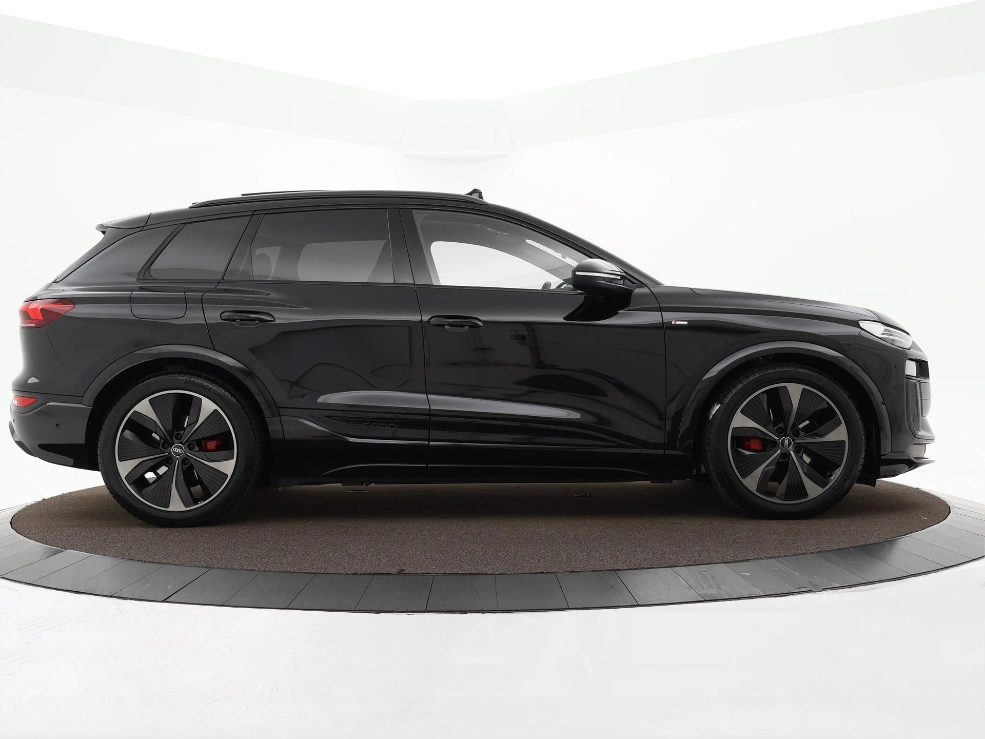 Hoofdafbeelding Audi Q6 e-tron