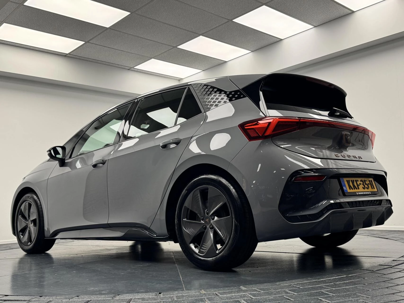 Hoofdafbeelding CUPRA Born