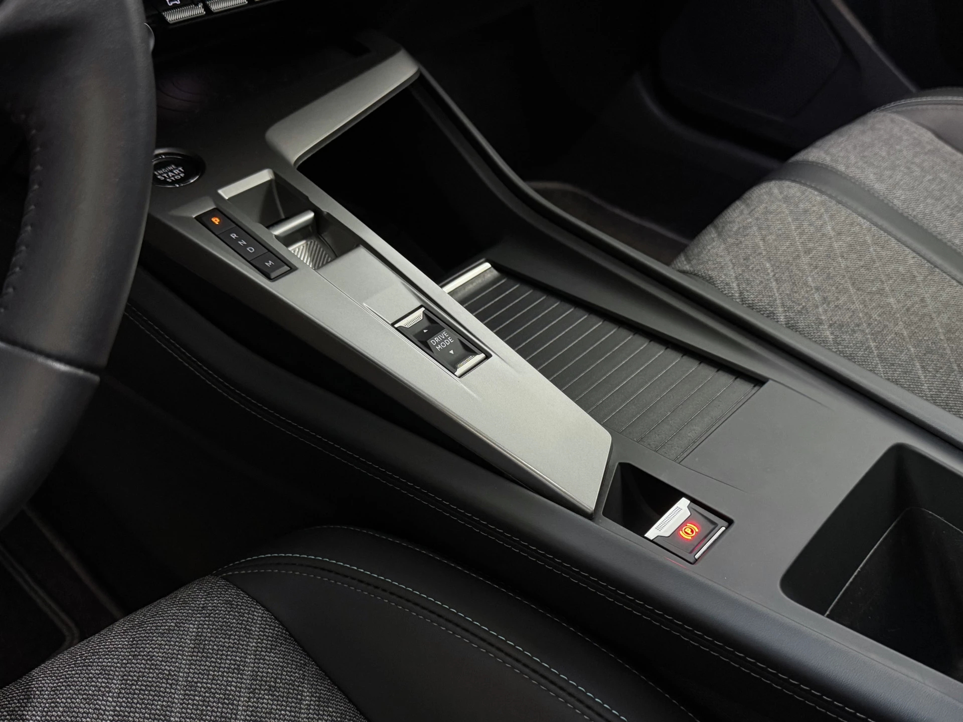 Hoofdafbeelding Peugeot 408