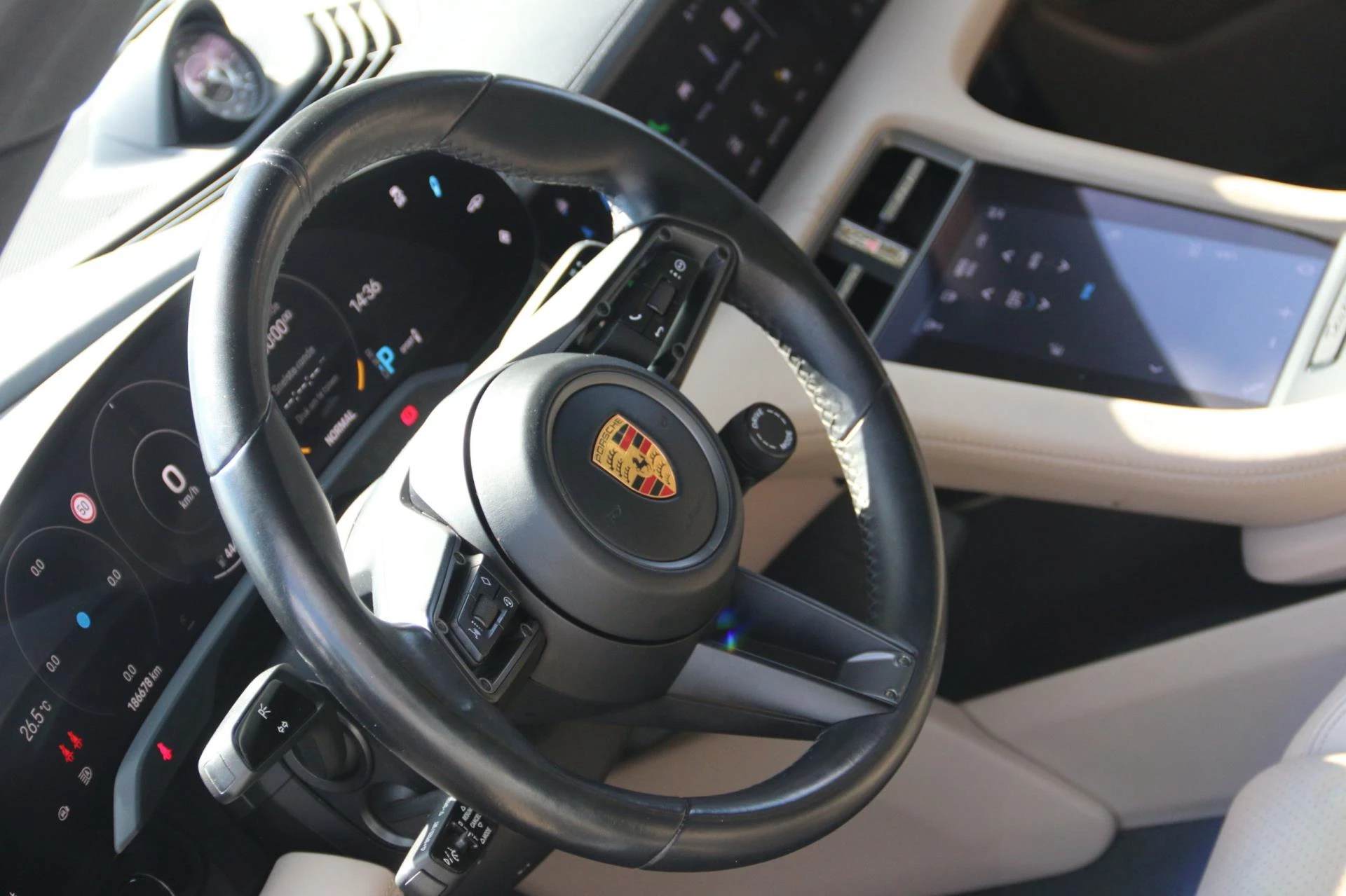 Hoofdafbeelding Porsche Taycan