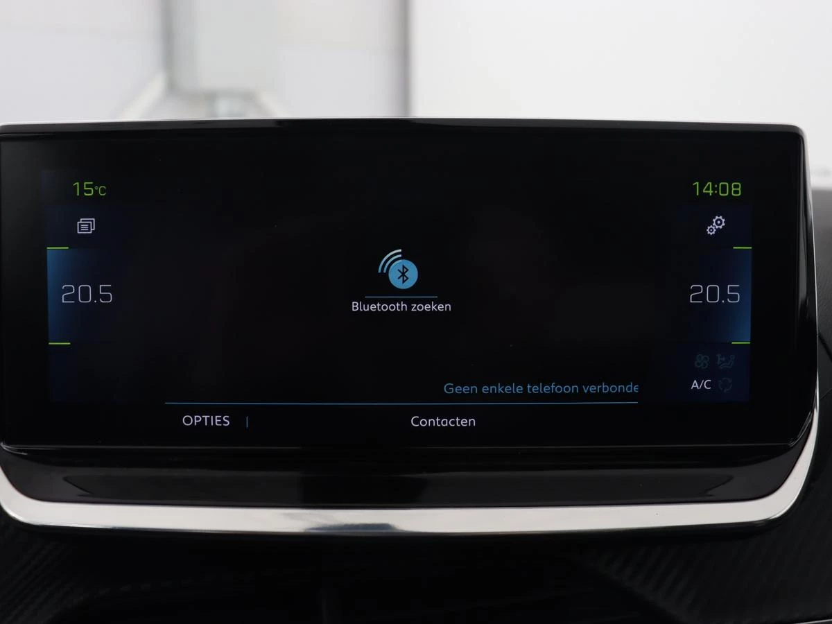 Hoofdafbeelding Peugeot e-2008