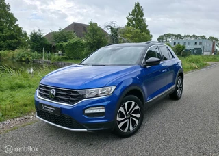 Volkswagen T-Roc 1.0 TSI / Navi / Camera / Carplay / Standk.