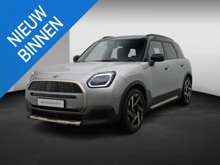MINI Countryman E Favoured + Pakket M + Stuurwielrand Verwarmd + Panoramadak + Driving Assistant + Head-Up Display + 19''