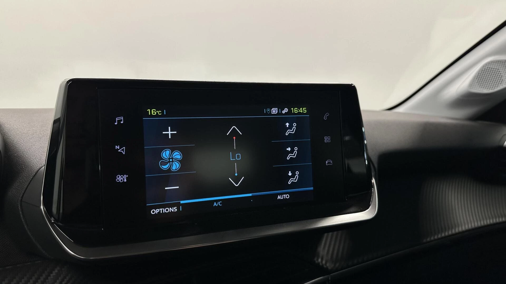 Hoofdafbeelding Peugeot e-208