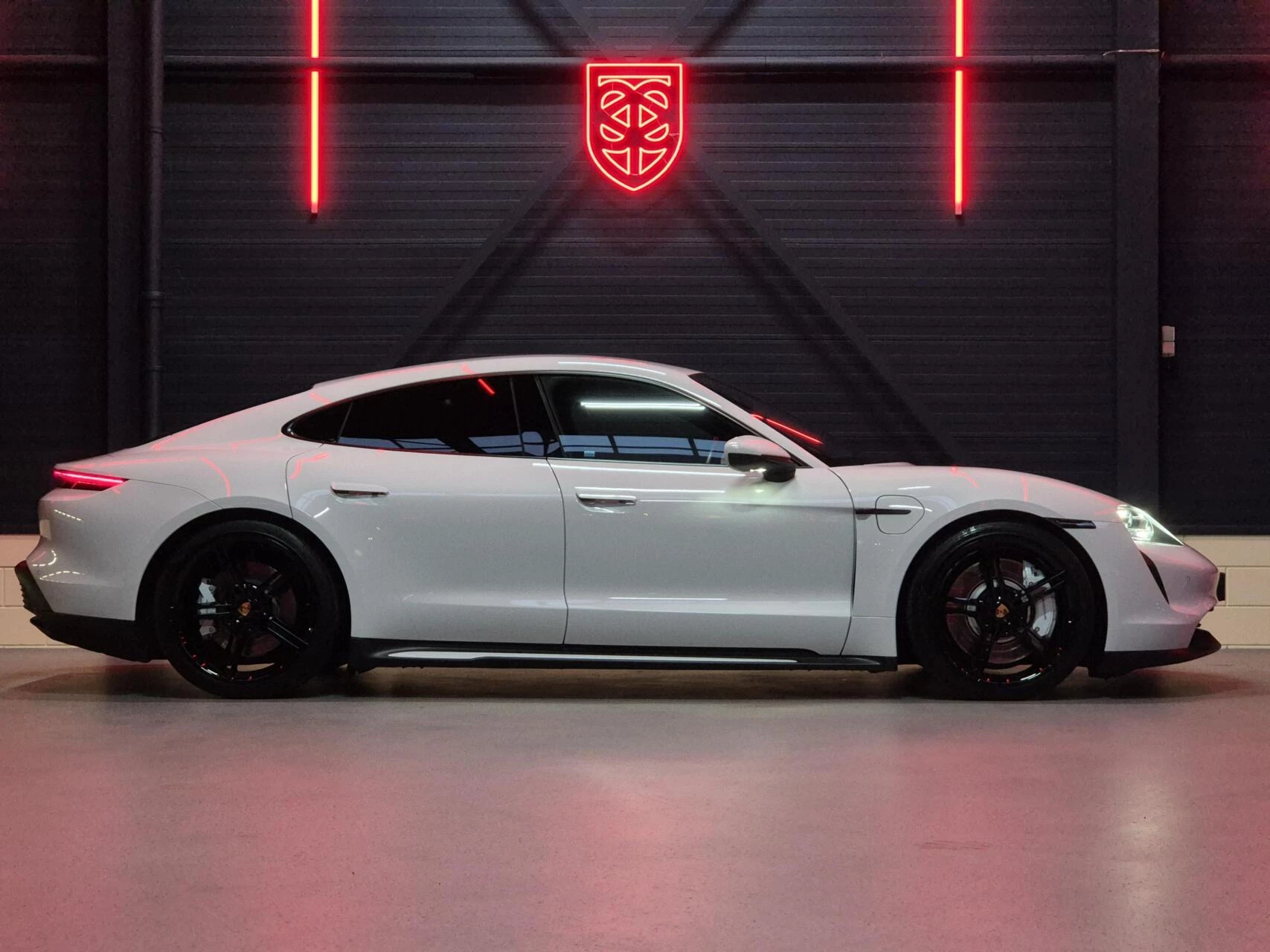 Hoofdafbeelding Porsche Taycan