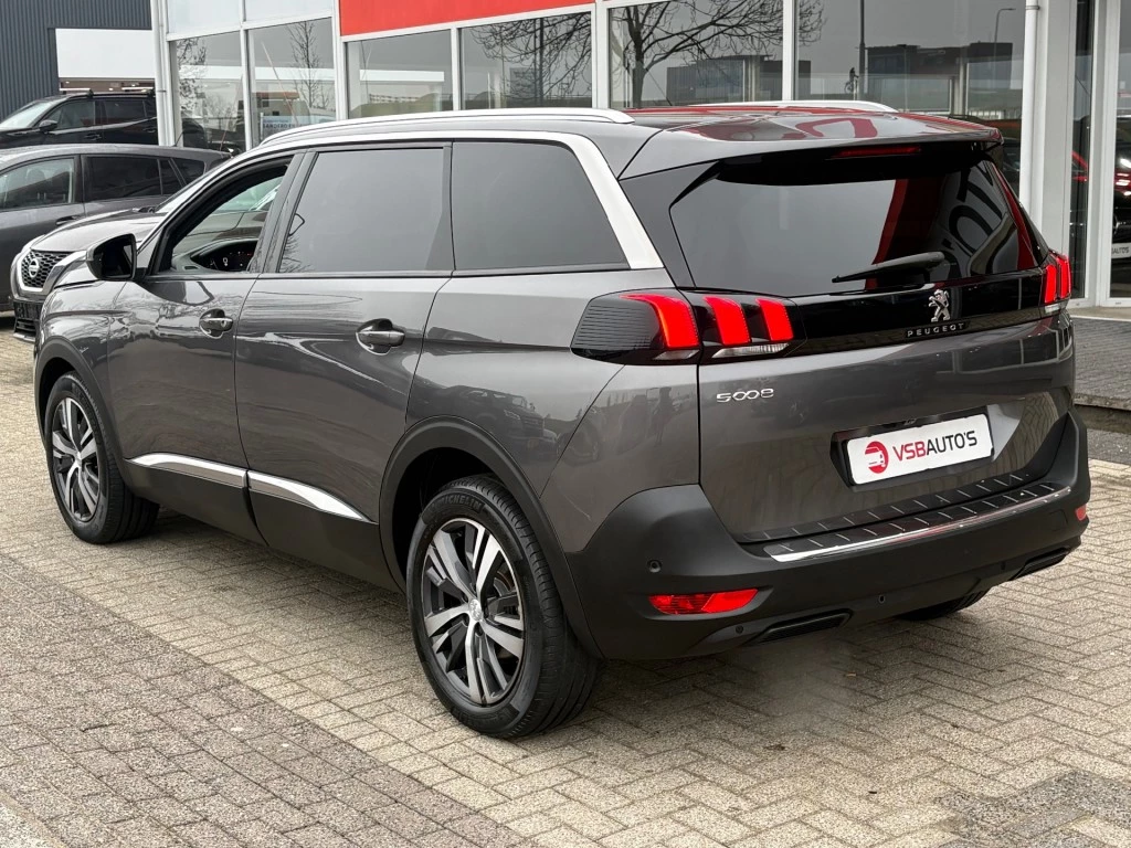 Hoofdafbeelding Peugeot 5008
