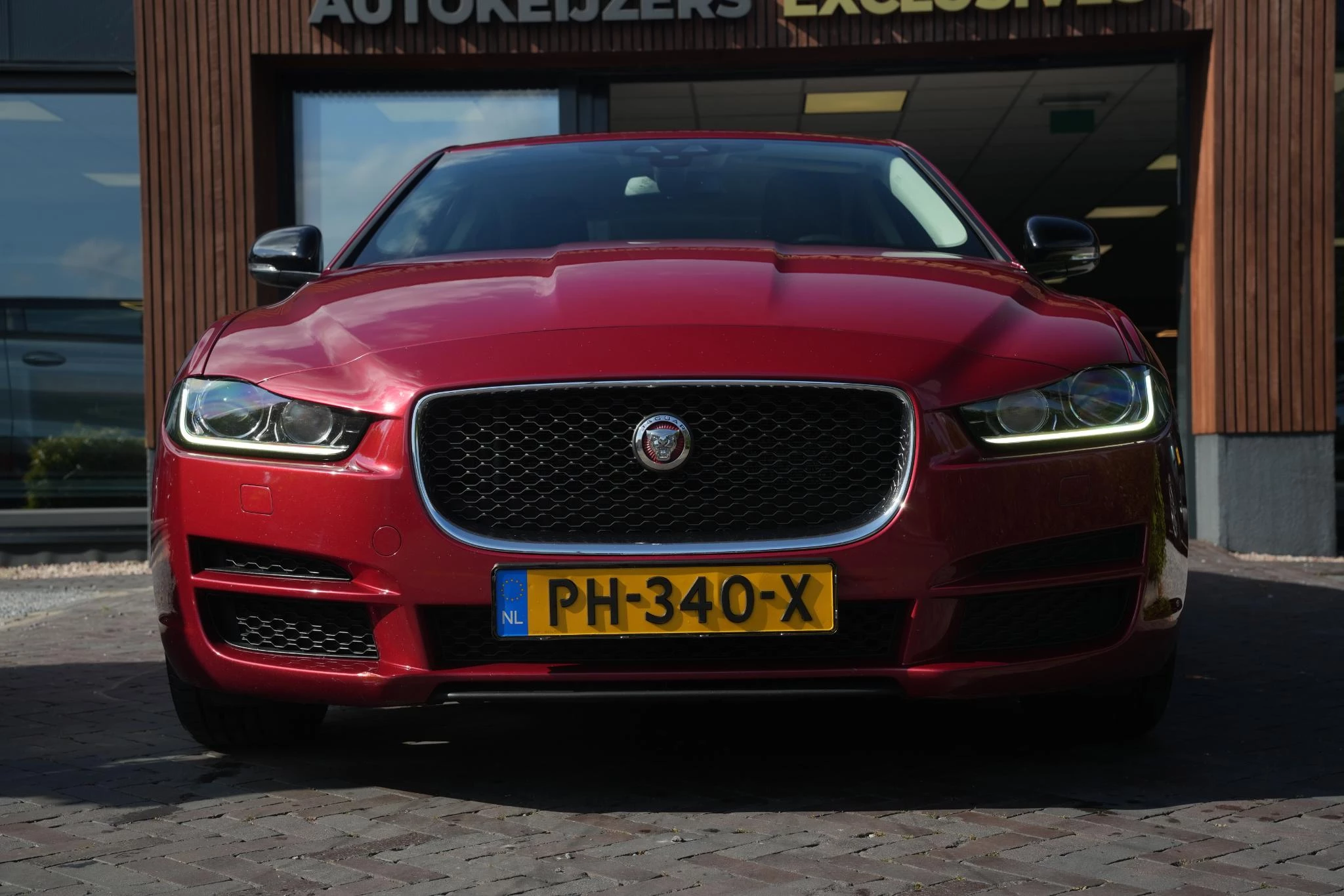 Hoofdafbeelding Jaguar XE