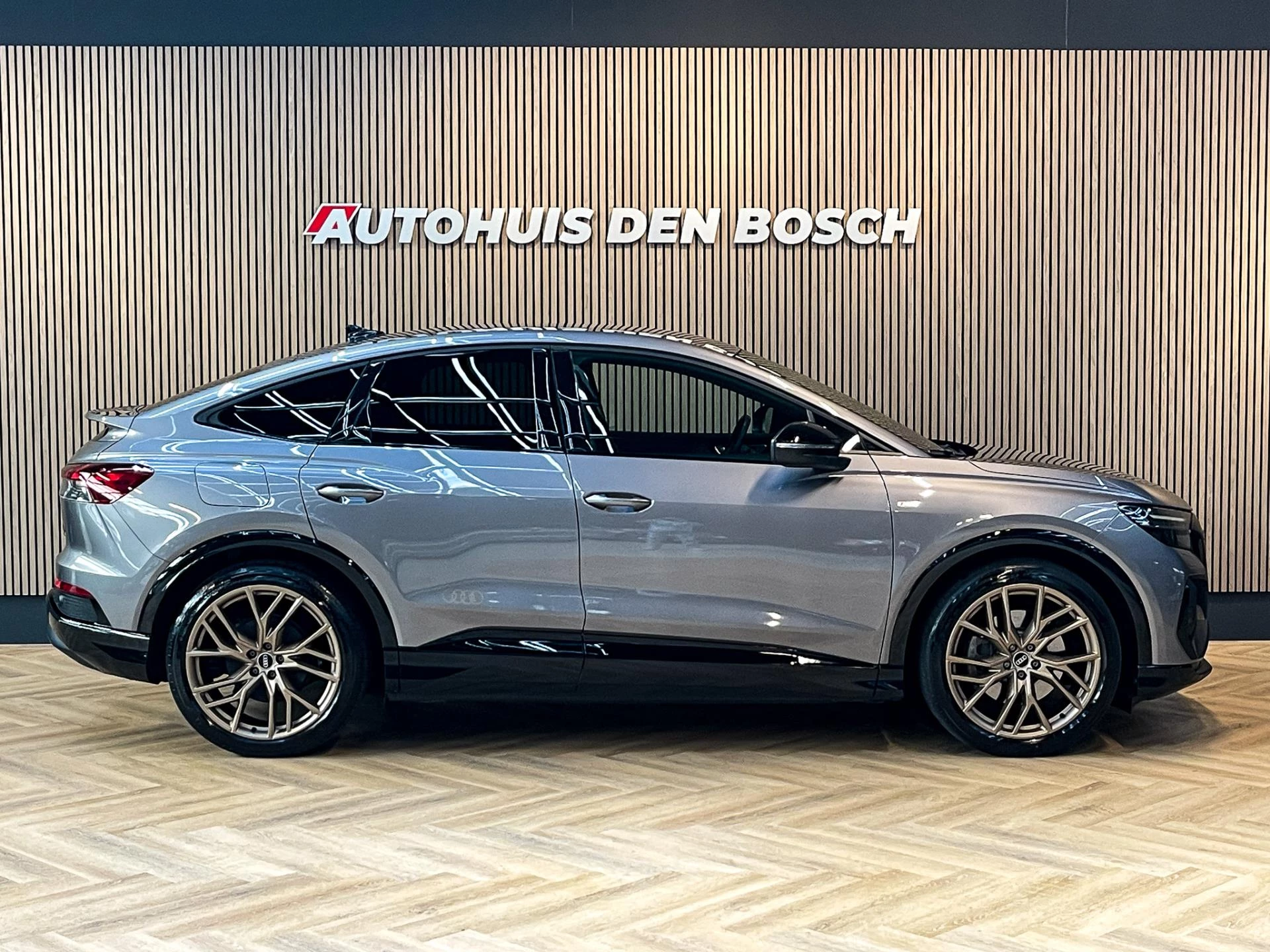 Hoofdafbeelding Audi Q4 e-tron