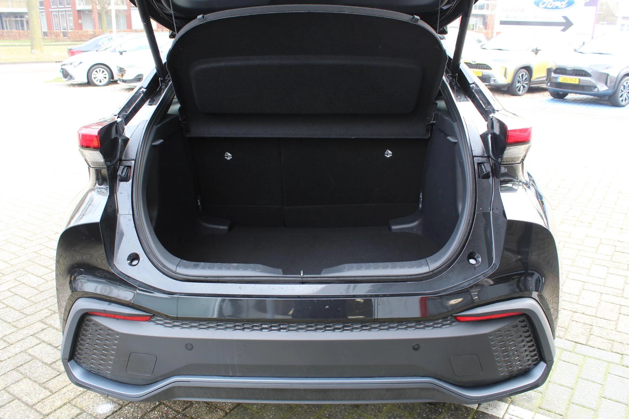 Hoofdafbeelding Toyota C-HR