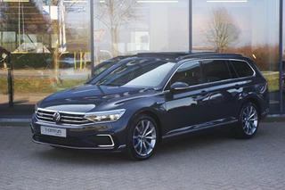 Hoofdafbeelding Volkswagen Passat Volkswagen Passat Variant 1.4 TSI 218 PK PHEV GTE Business, Leder, Panoramadak, Trekhaak, 4 x Stoelverwarming