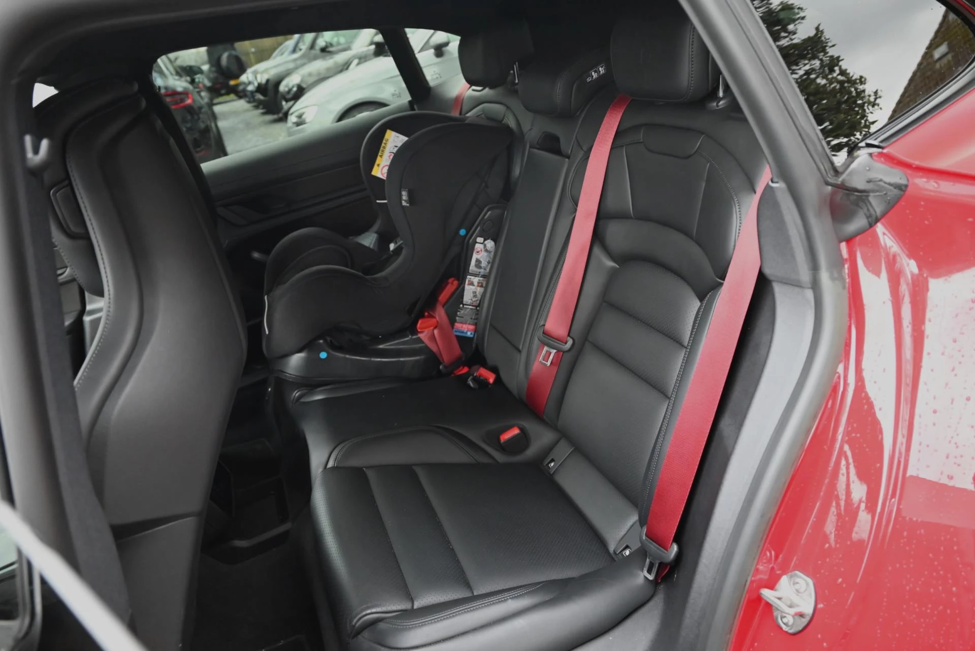 Hoofdafbeelding Porsche Taycan