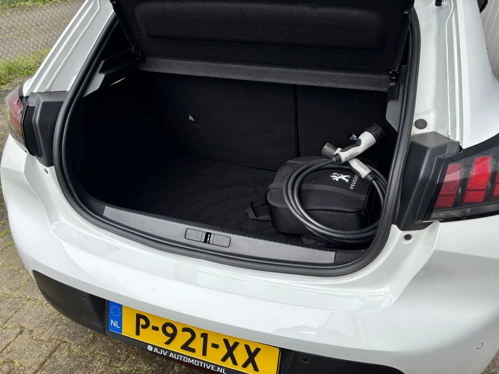Hoofdafbeelding Peugeot e-208