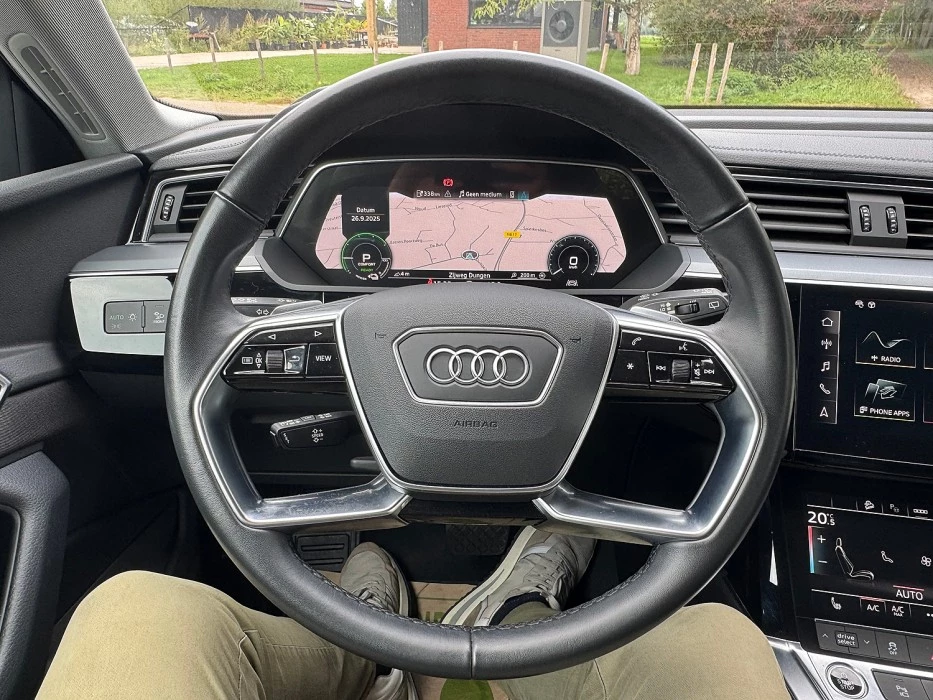 Hoofdafbeelding Audi e-tron