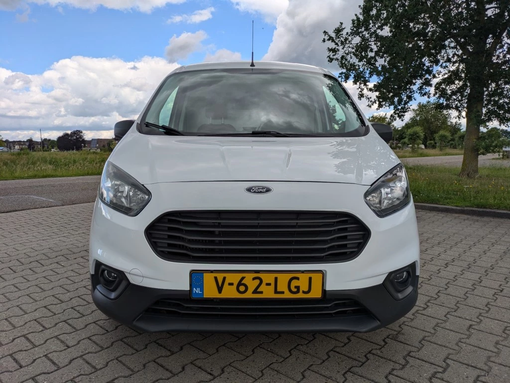 Hoofdafbeelding Ford Transit Courier