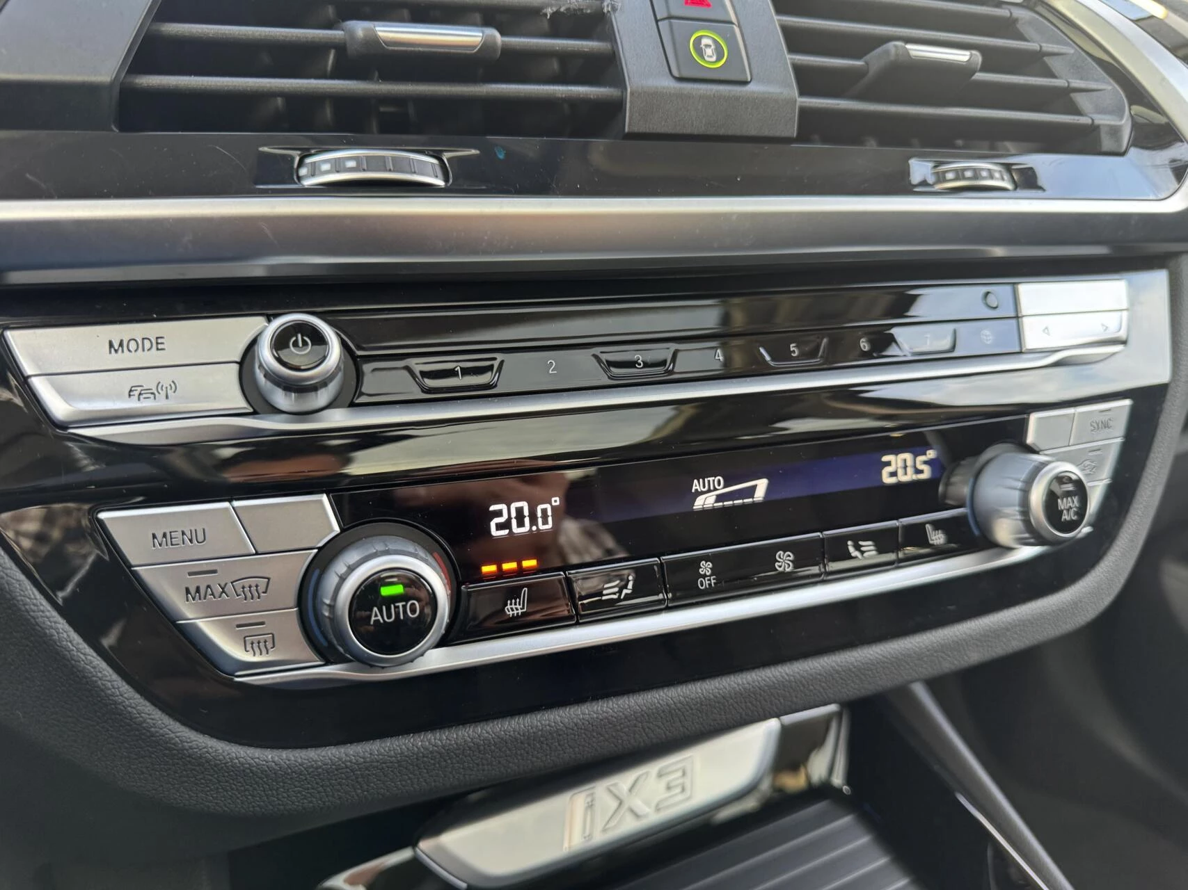 Hoofdafbeelding BMW iX3