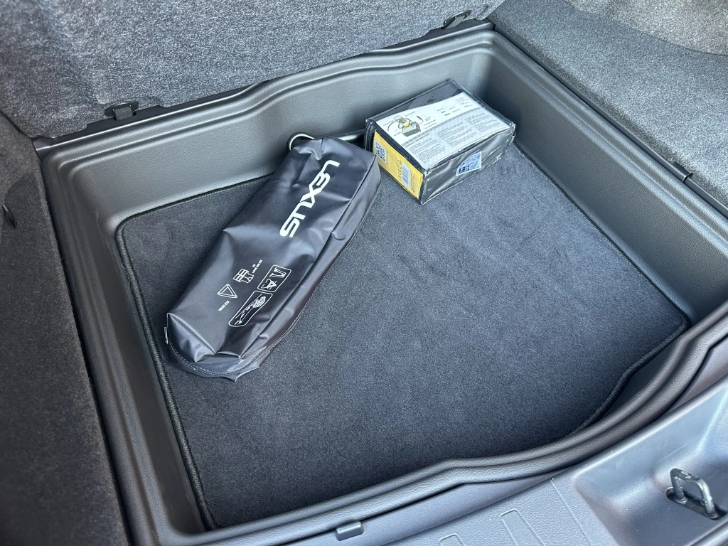 Hoofdafbeelding Lexus UX