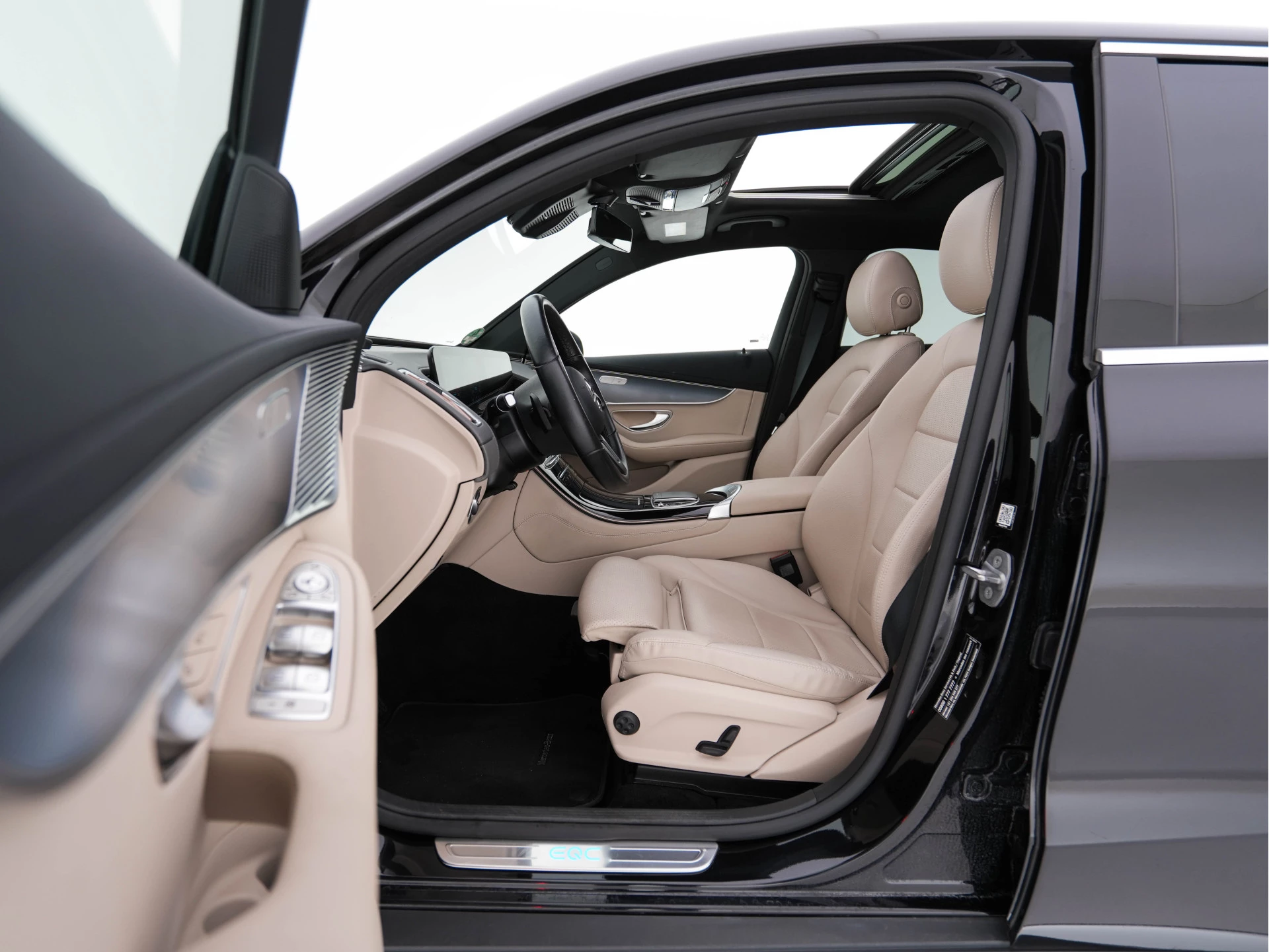 Hoofdafbeelding Mercedes-Benz EQC