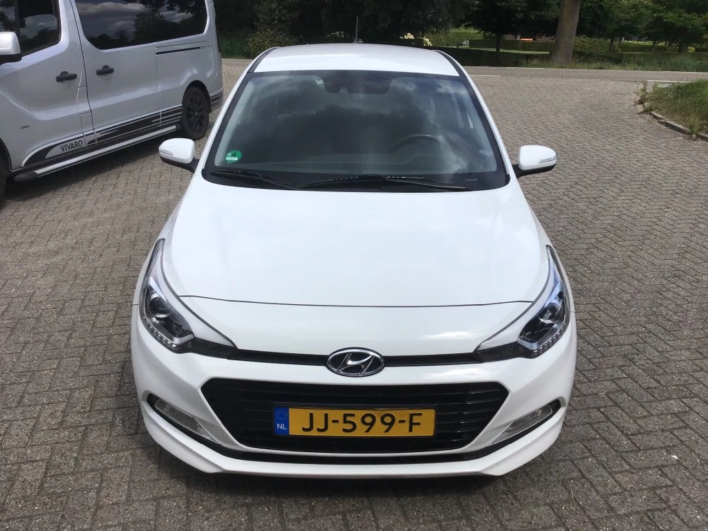 Hoofdafbeelding Hyundai i20
