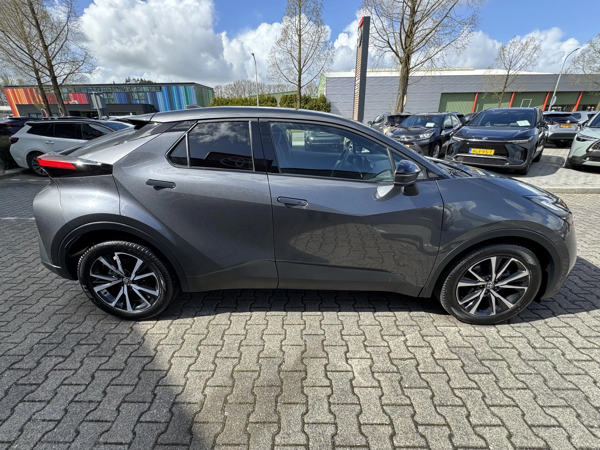 Hoofdafbeelding Toyota C-HR