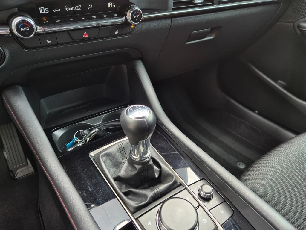 Hoofdafbeelding Mazda 3