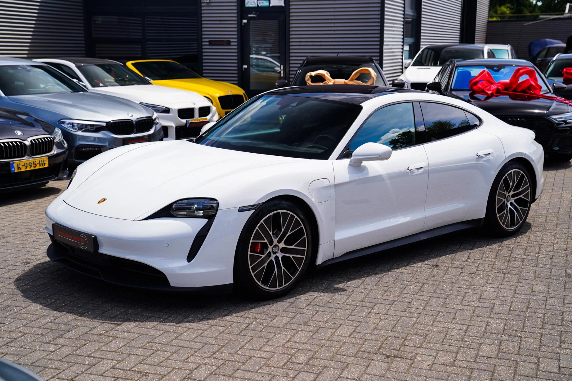 Hoofdafbeelding Porsche Taycan