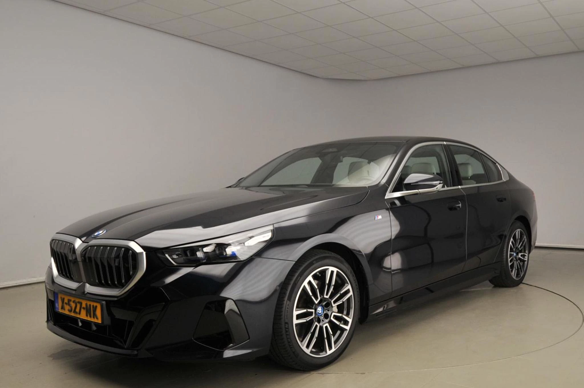 Hoofdafbeelding BMW i5