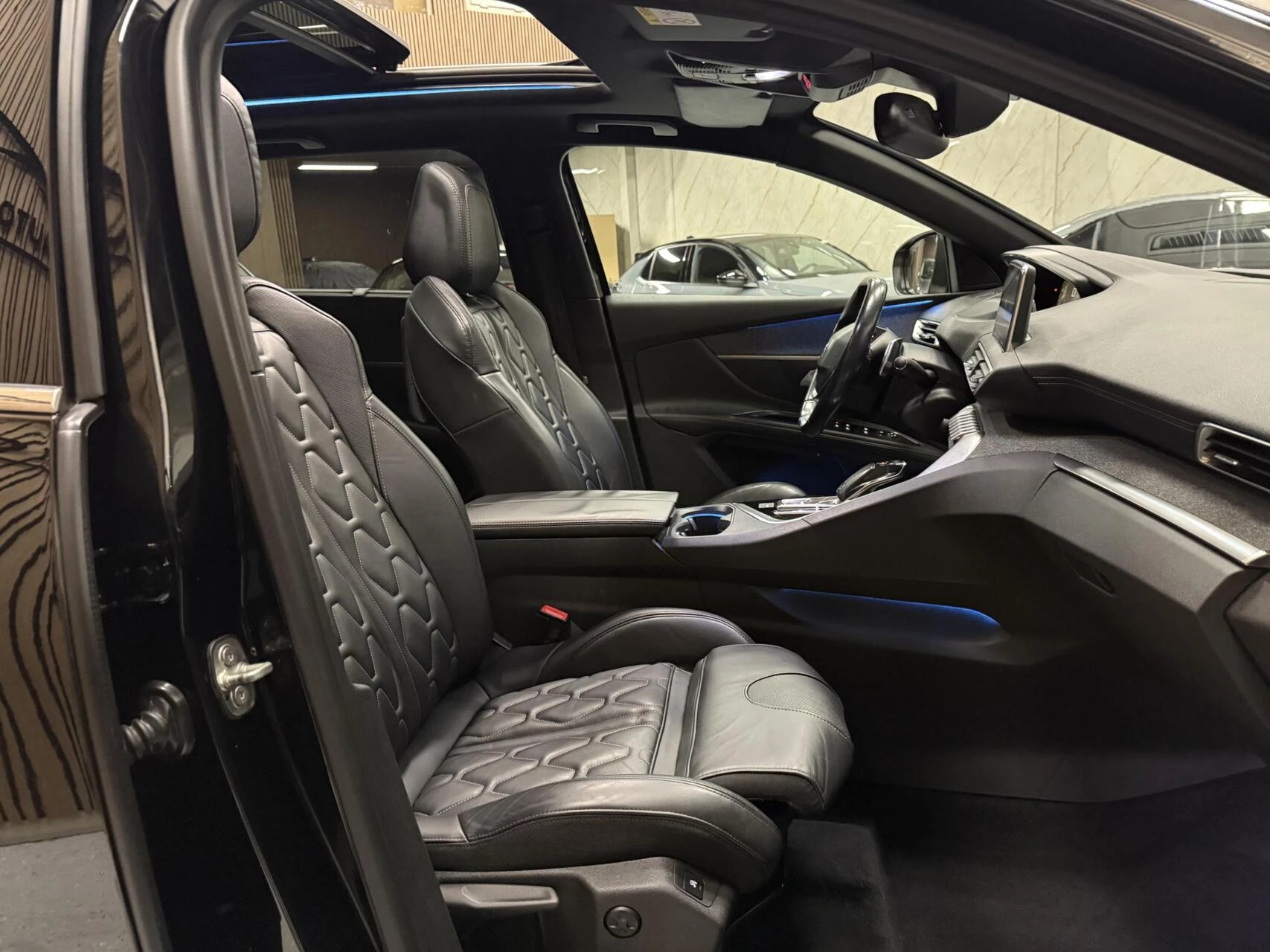 Hoofdafbeelding Peugeot 5008